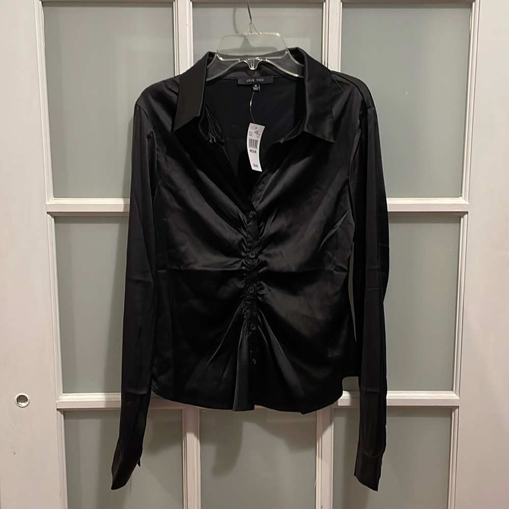 NWT Satin V-neck Button Up Shirt. Size M